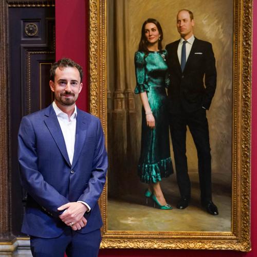The first official joint portrait of Prince William and Kate has been unveiled