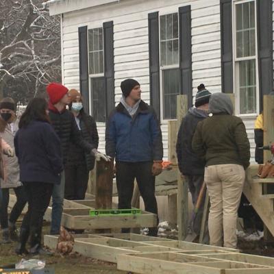 Arkansans build ramp for man's house so he can live at home