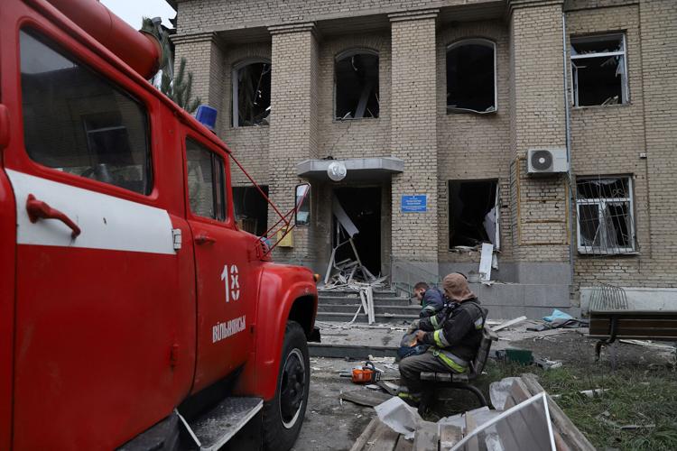 Russian missile strike on Zaporizhzhia maternity hospital kills newborn baby