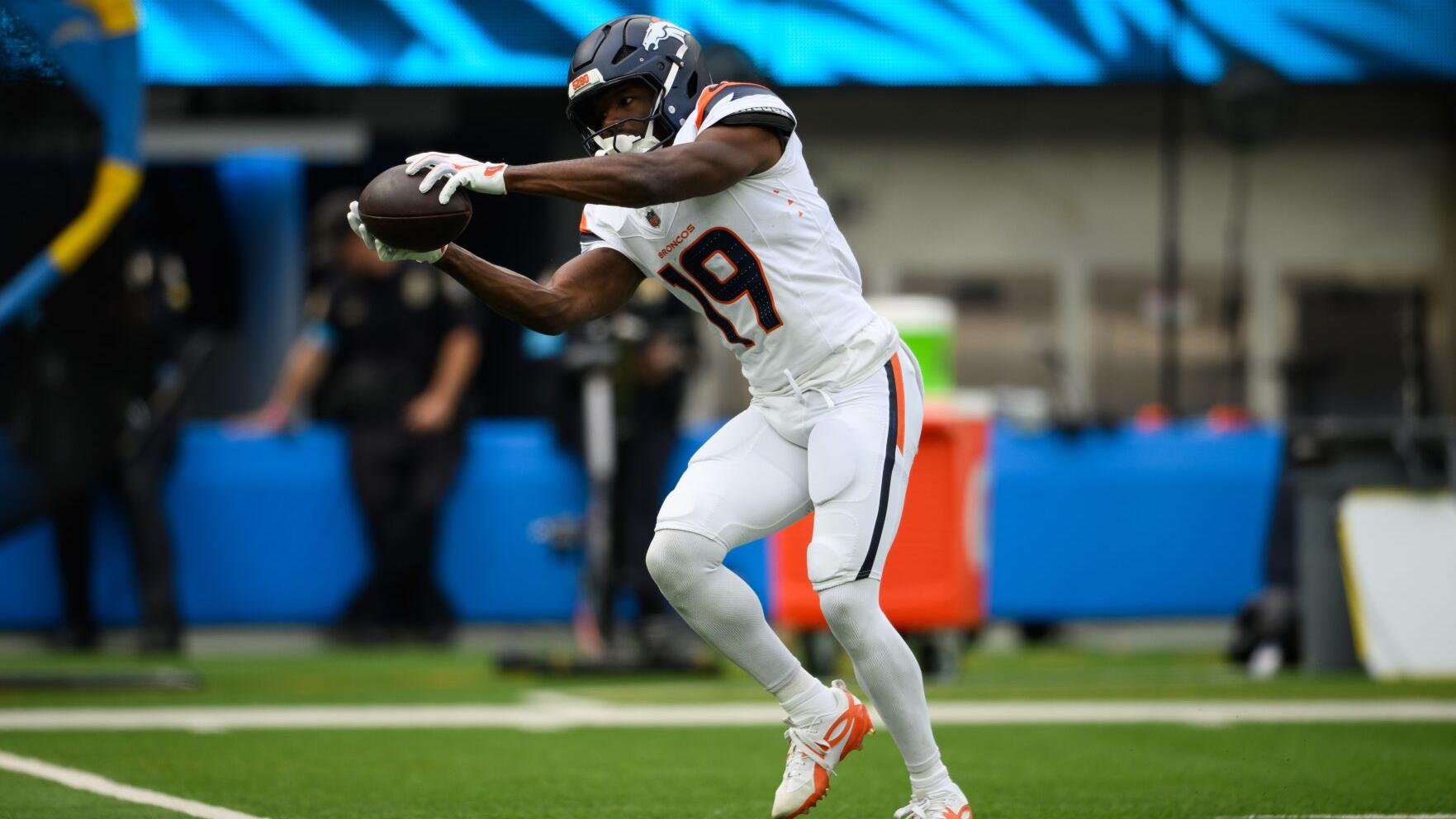 Broncos Chargers Football