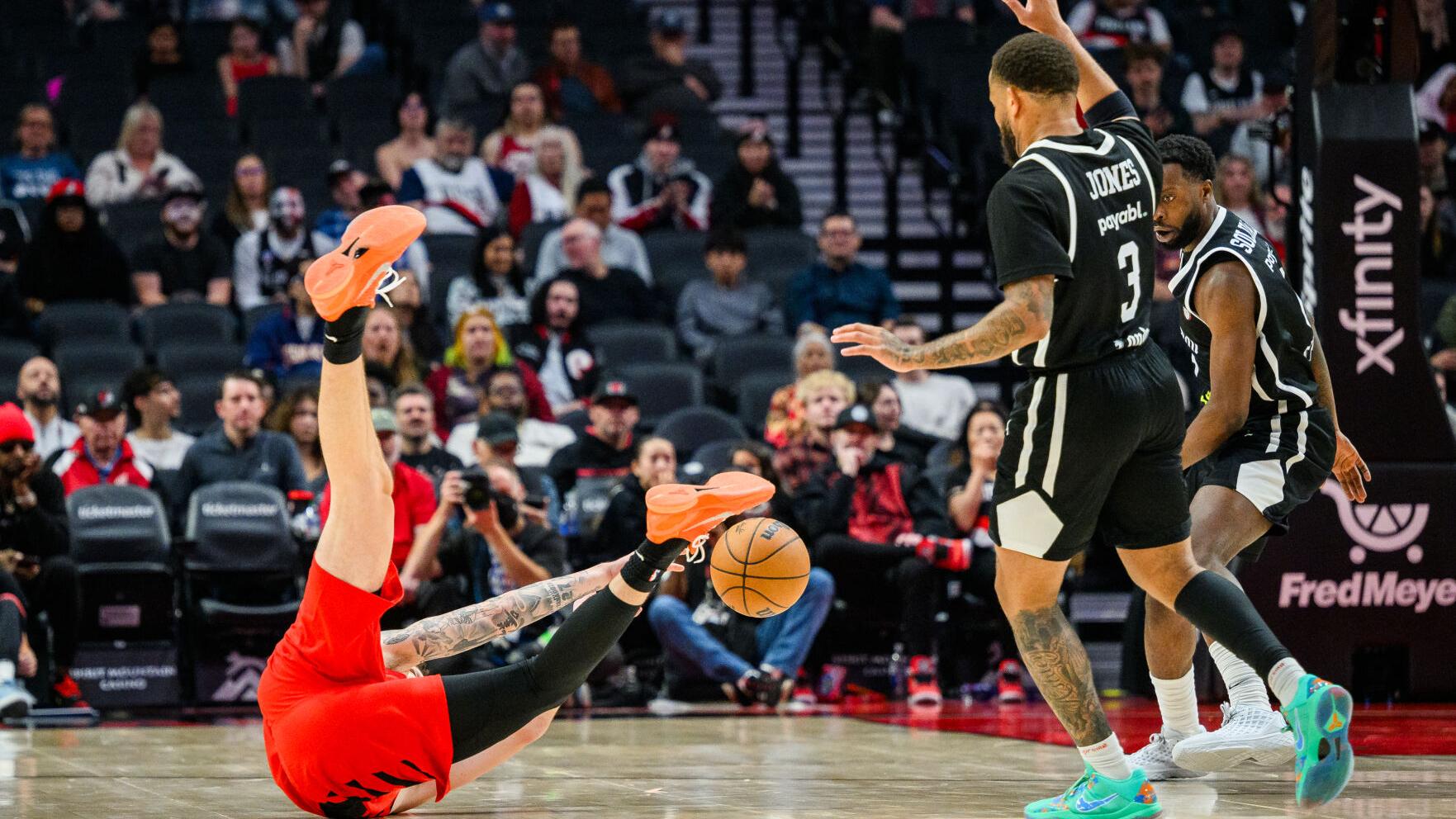 Lions Trail Blazers Basketball