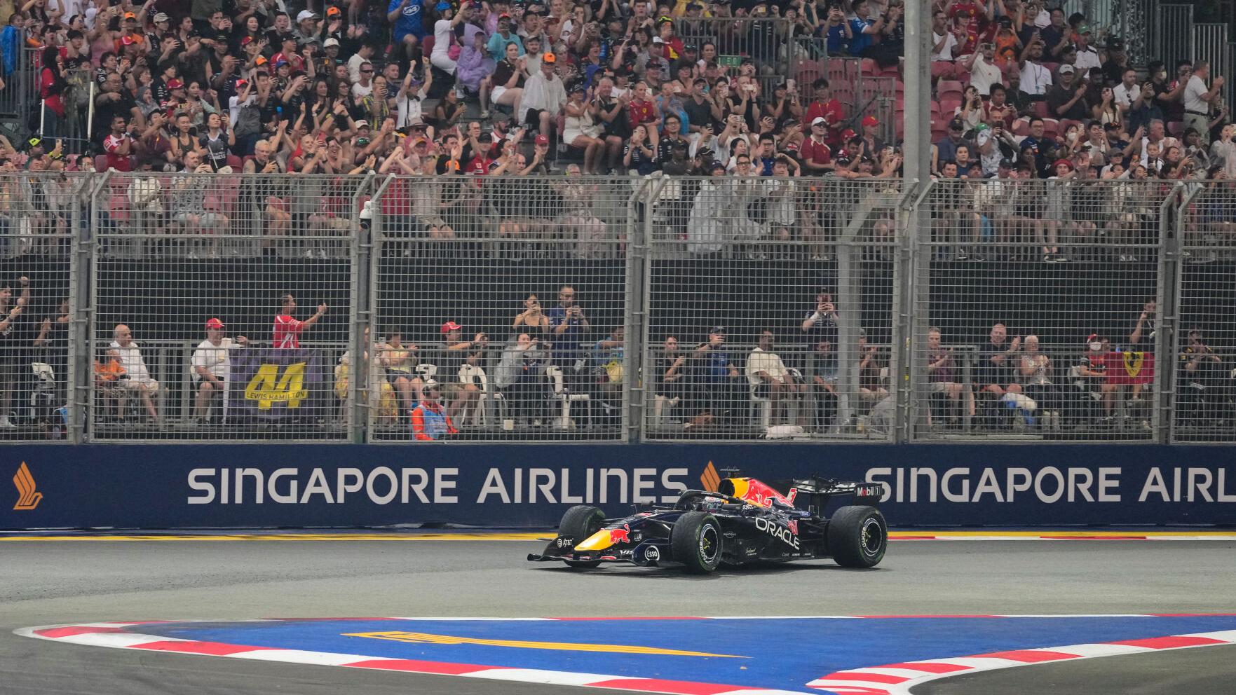 Singapore F1 GP Auto Racing
