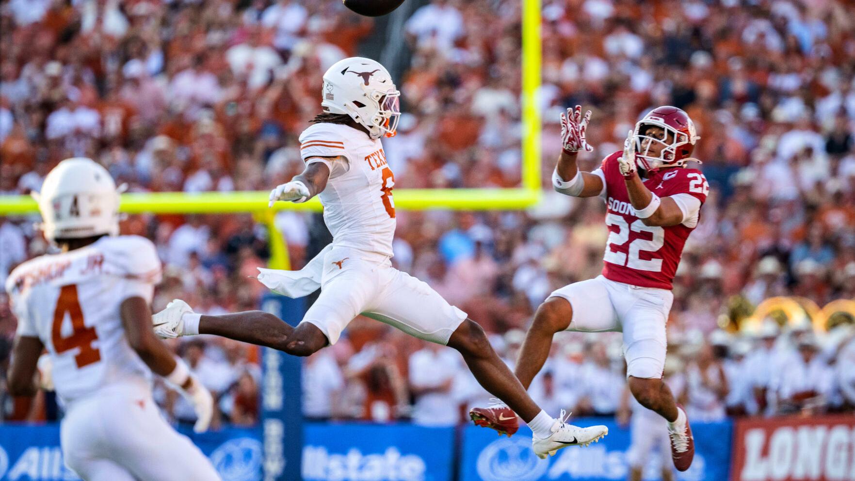 APTOPIX Oklahoma Texas Football