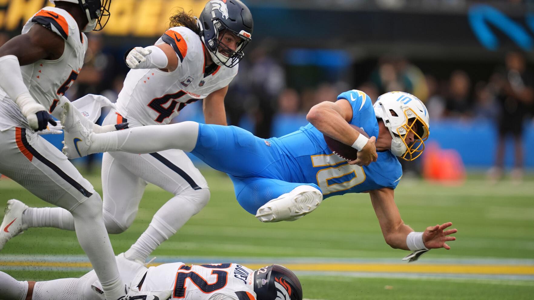 APTOPIX Broncos Chargers Football