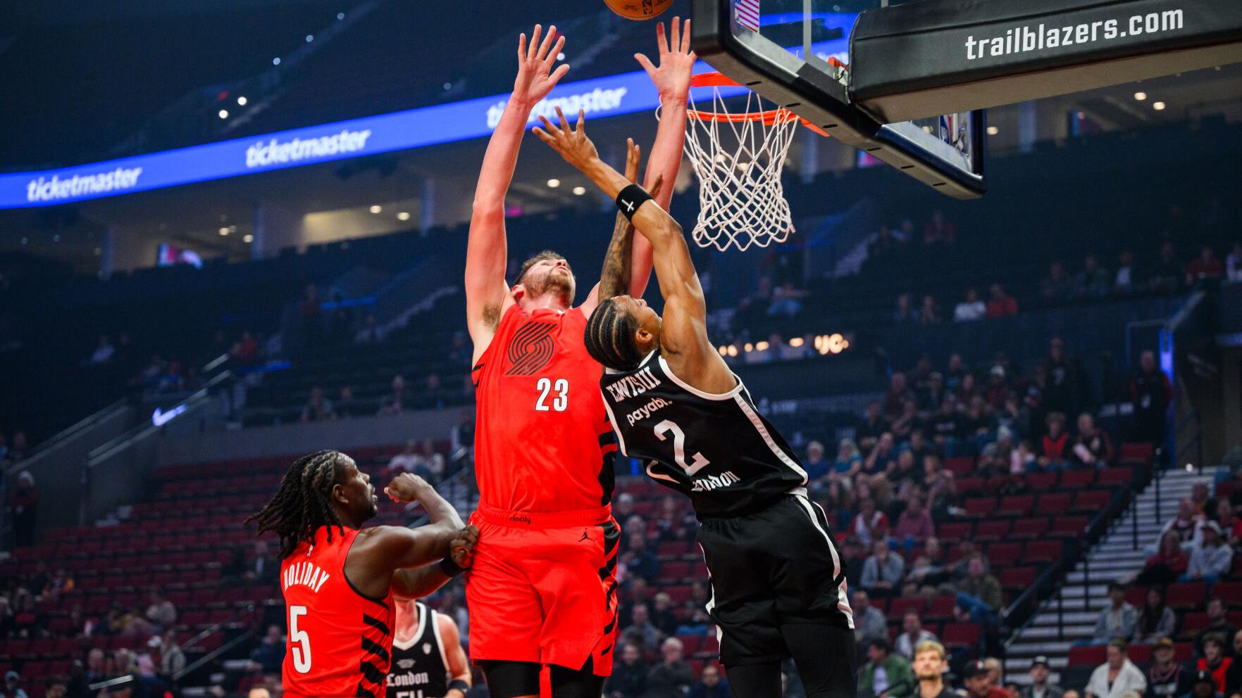 Lions Trail Blazers Basketball