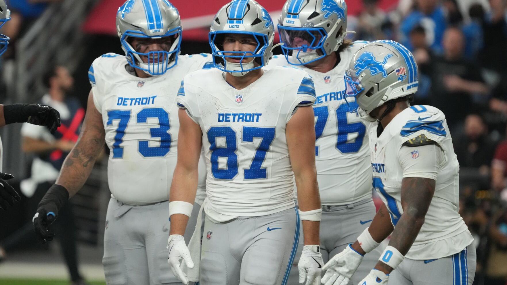 Lions Cardinals Football