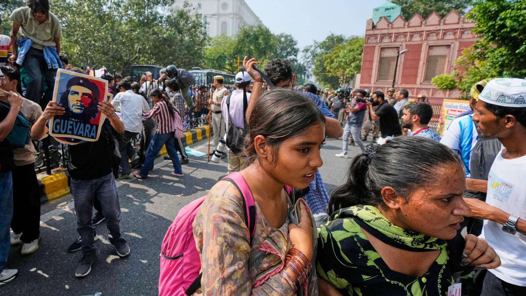 India Cockroach Protest