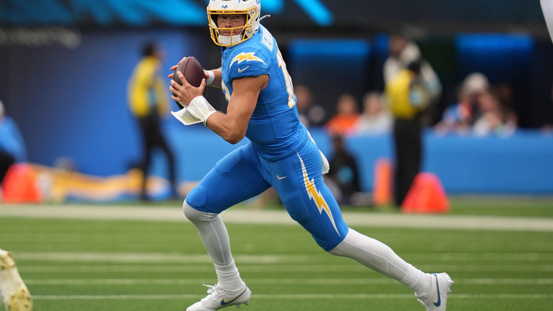 Broncos Chargers Football